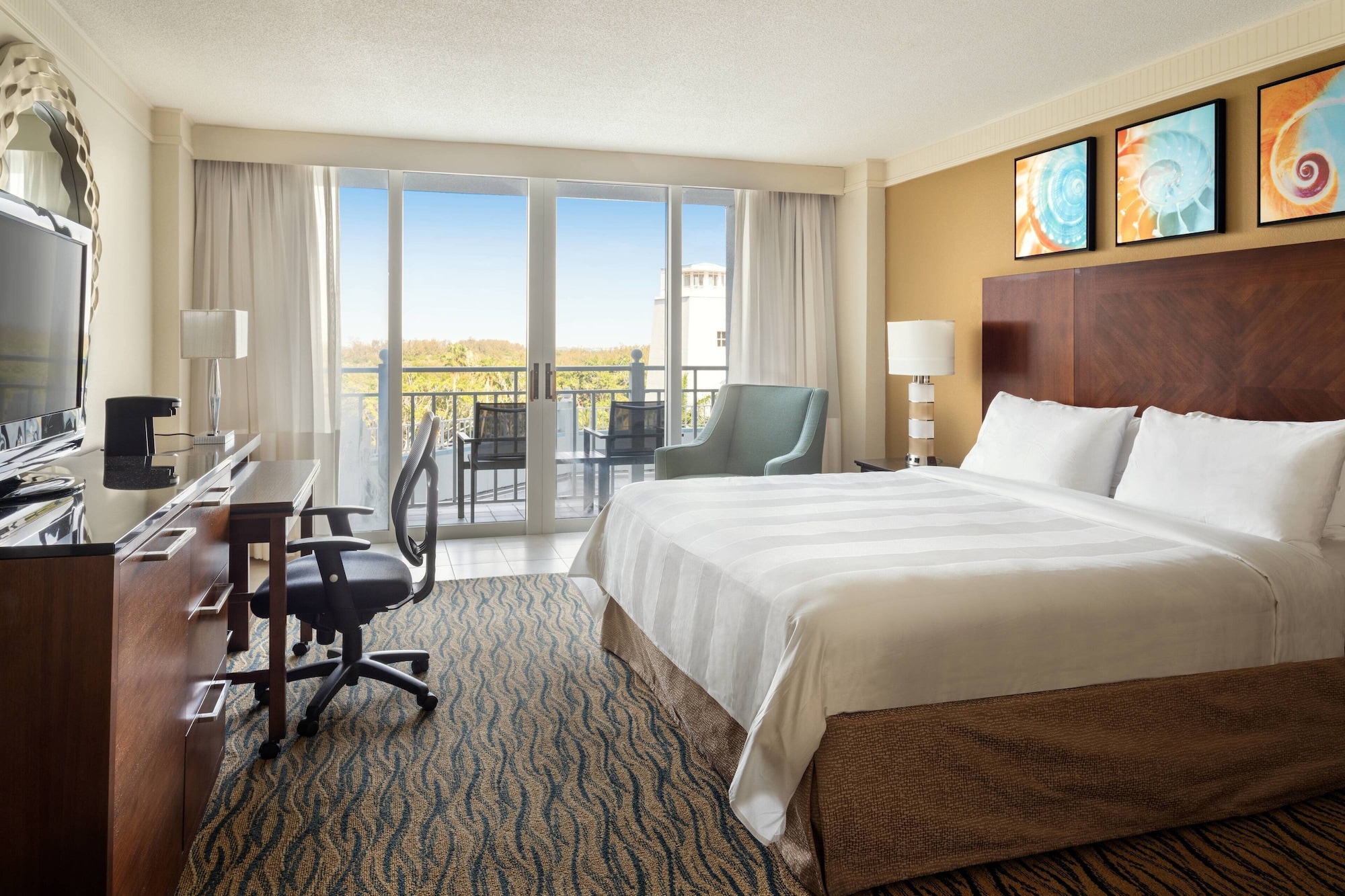 TOWER, KING BED, RESORT VIEW, BALCONY