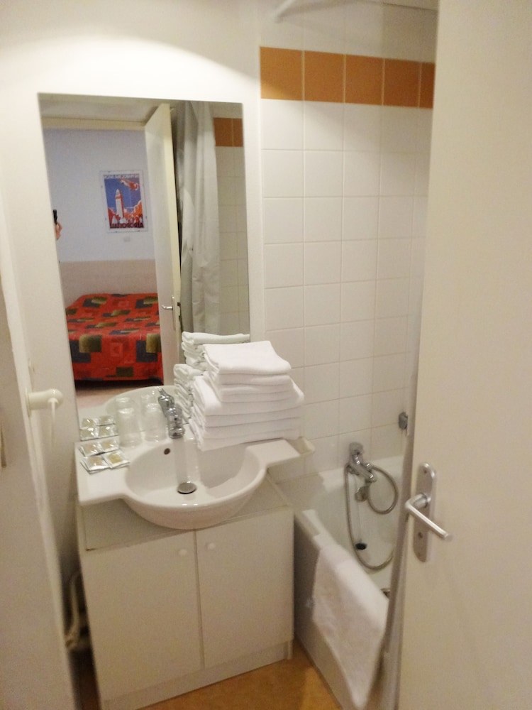 KOSY Appart'Hotels - La Maison Des Chercheurs 42/43