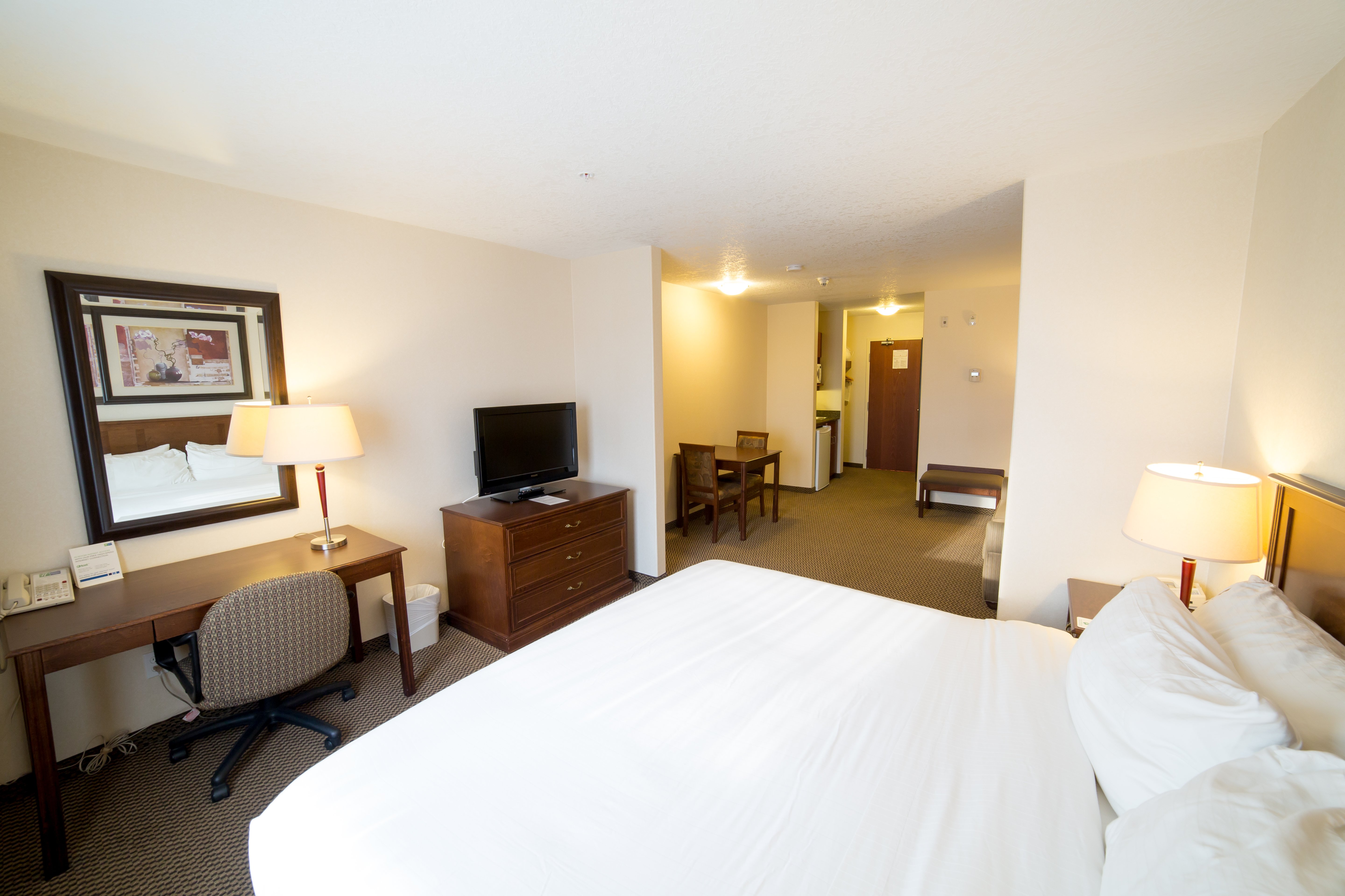 Holiday Inn Express Hotel & Suites Drayton Valley 13/50