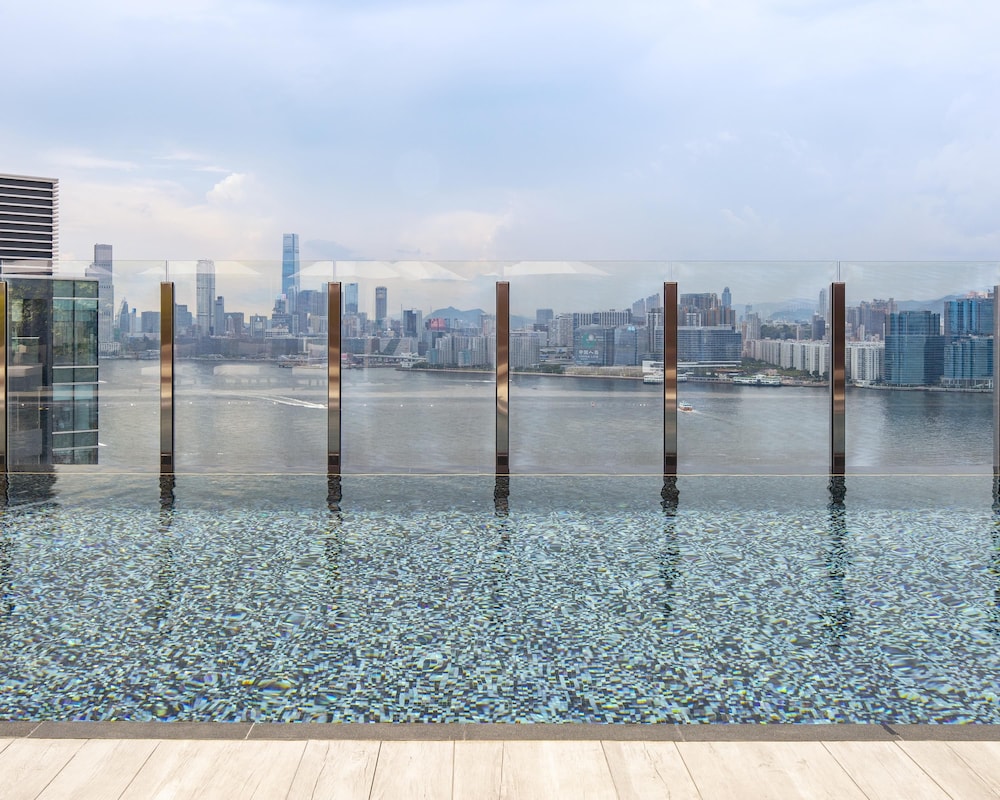 Hyatt Centric Victoria Harbour 32/70