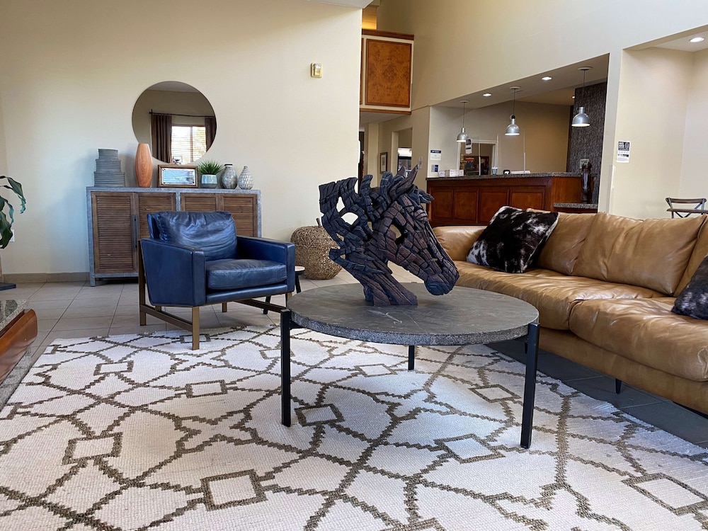 Best Western Plus Peppertree Inn At Omak 37/45