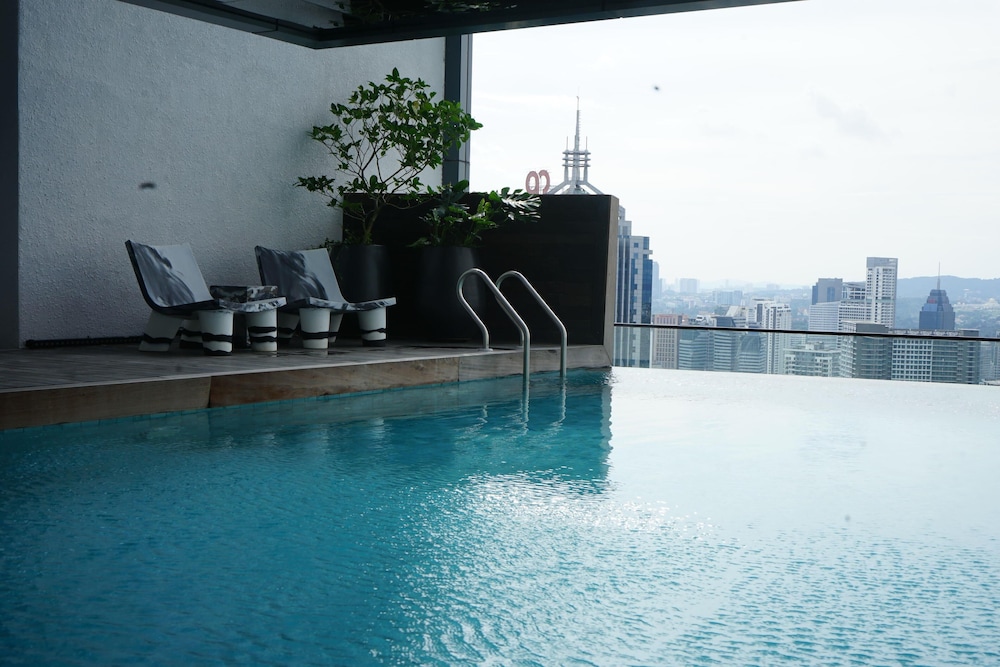 Isola KLCC Hotel, Trademark Collection by Wyndham 52/54