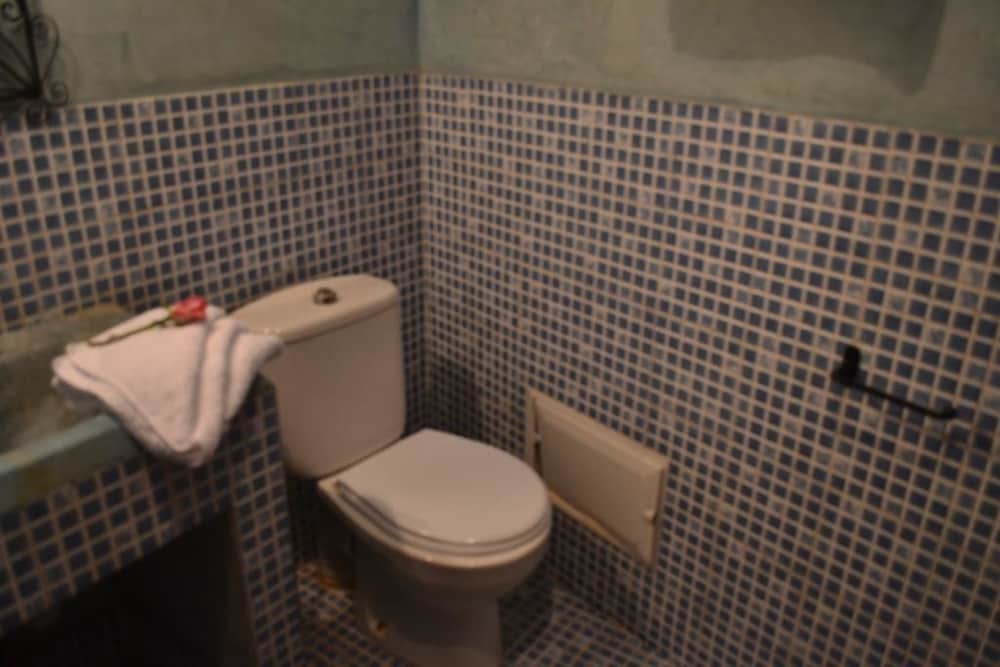 Hotel Riad Belleville 32/34
