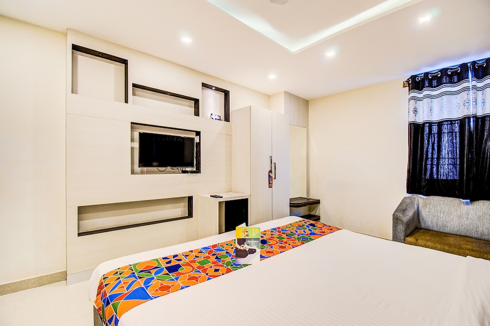 Fabhotel Corporate Crown Koramangala 15/32