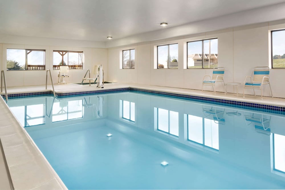 Super 8 By Wyndham Chambersburg I-81 4/43