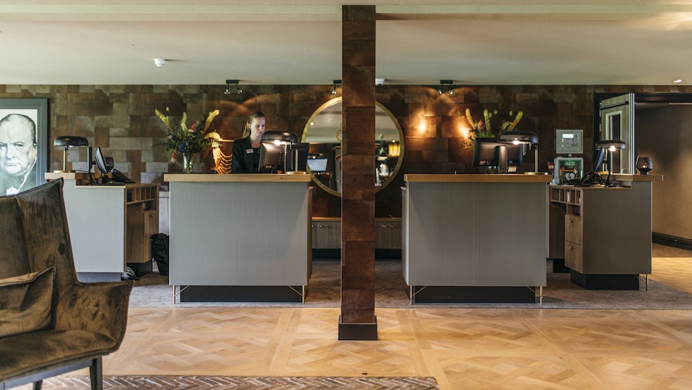 Van der Valk Hotel Apeldoorn De Cantharel 39/48