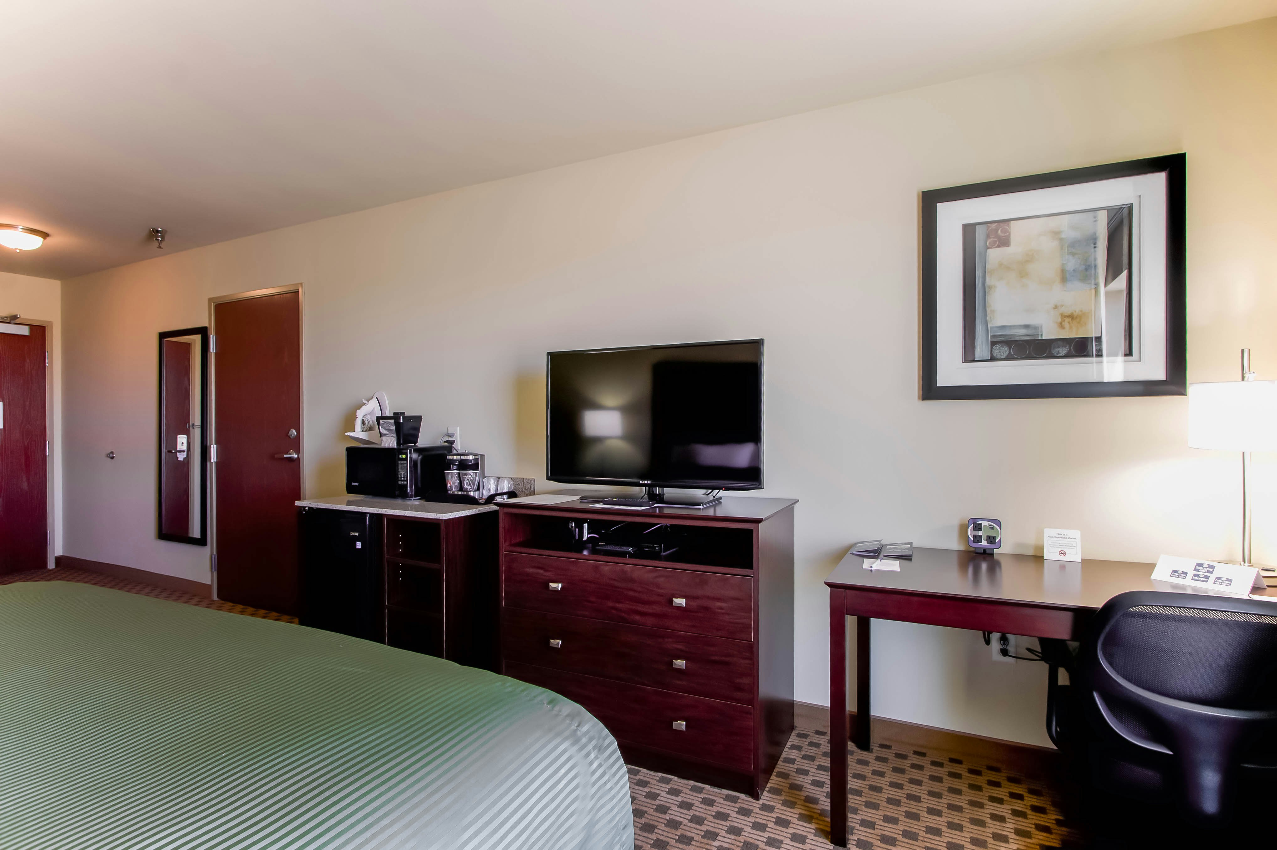 Cobblestone Inn Suites Eads 11/25