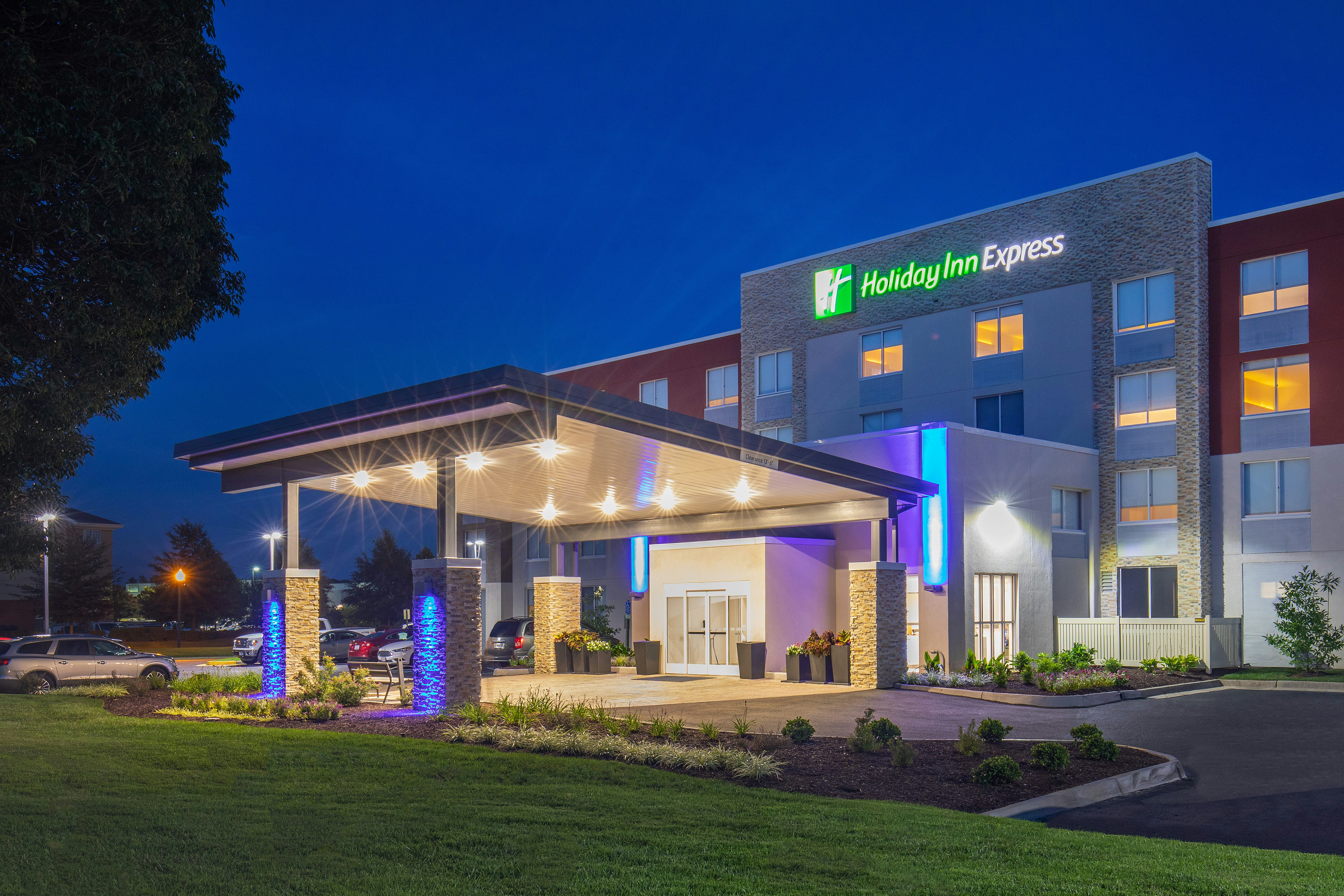Holiday Inn Express Chesapeake Norfolk 1/17