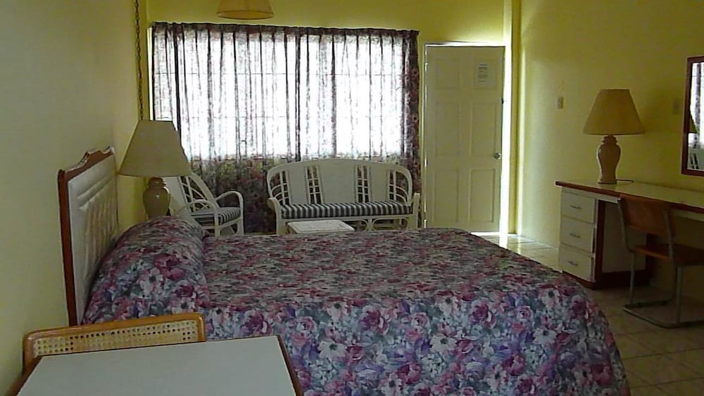 Royal Palm Suite Hotel 20/40