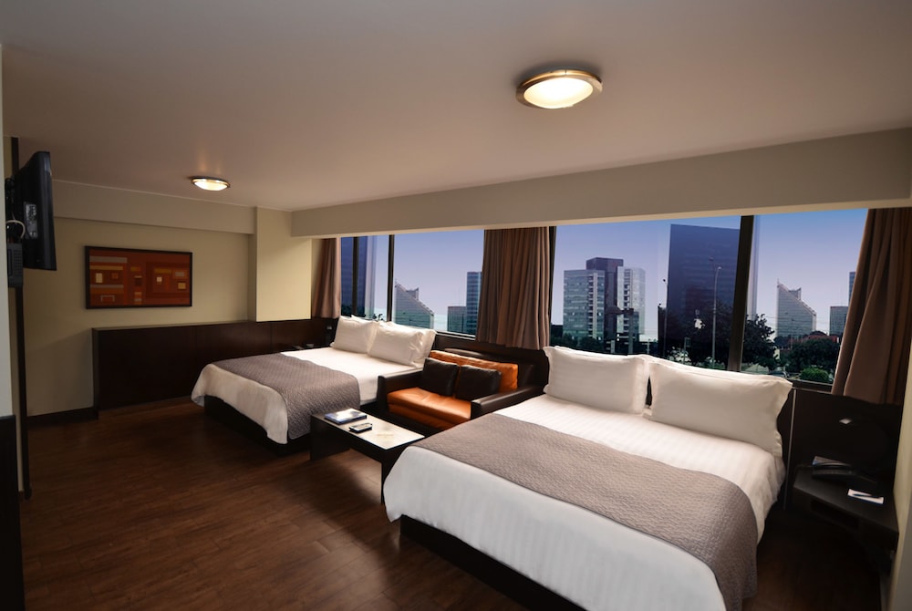 Suite, 2 Queen Beds, QP HOTELS LIMA 2/5