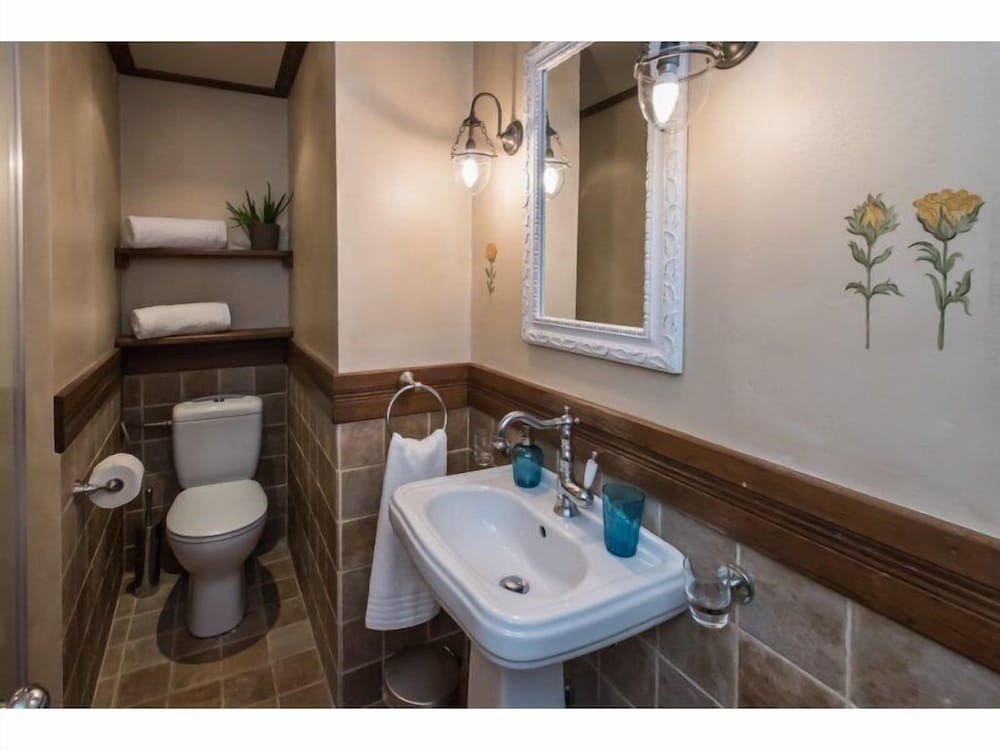 Epoches Luxury Suites 42/50