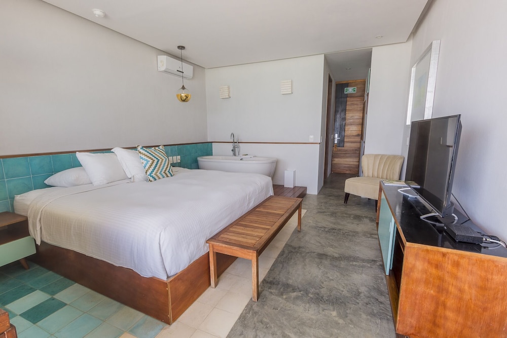 HONEYMOON, SUITE, OCEAN FRONT, PLUNGE POOL
