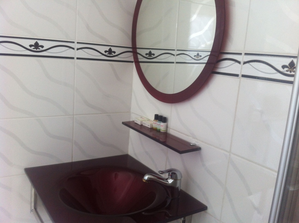 Exec Closets Hotel photo3