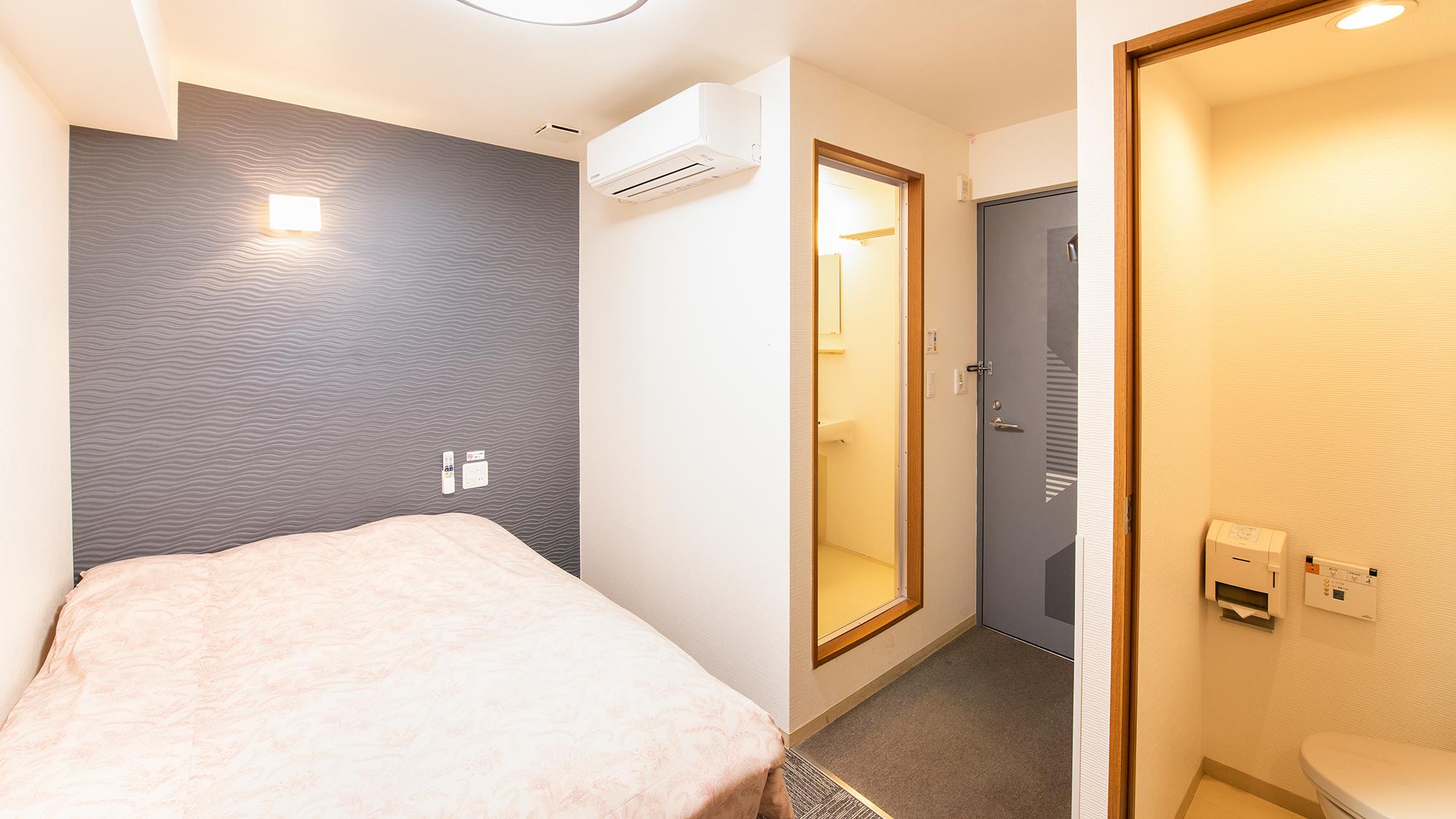 Semi Room, Semi Double Bed, Smoking