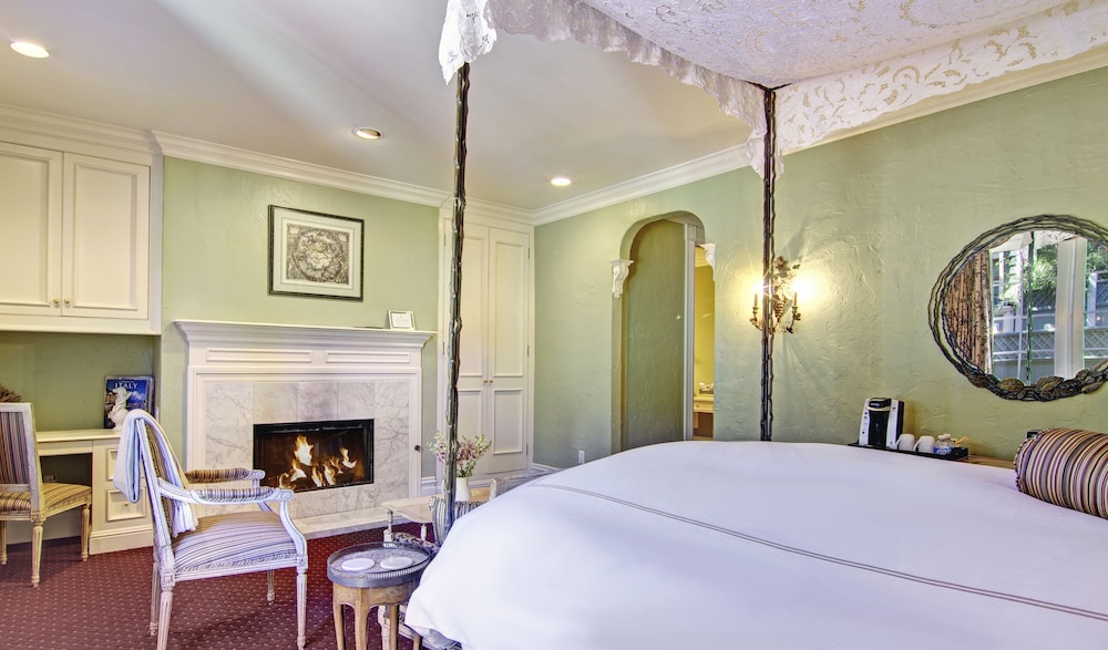 Inn at Depot Hill 25/76