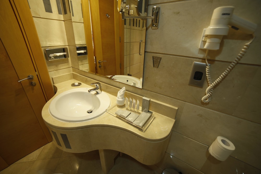 City Seasons Hotel Muscat 77/77