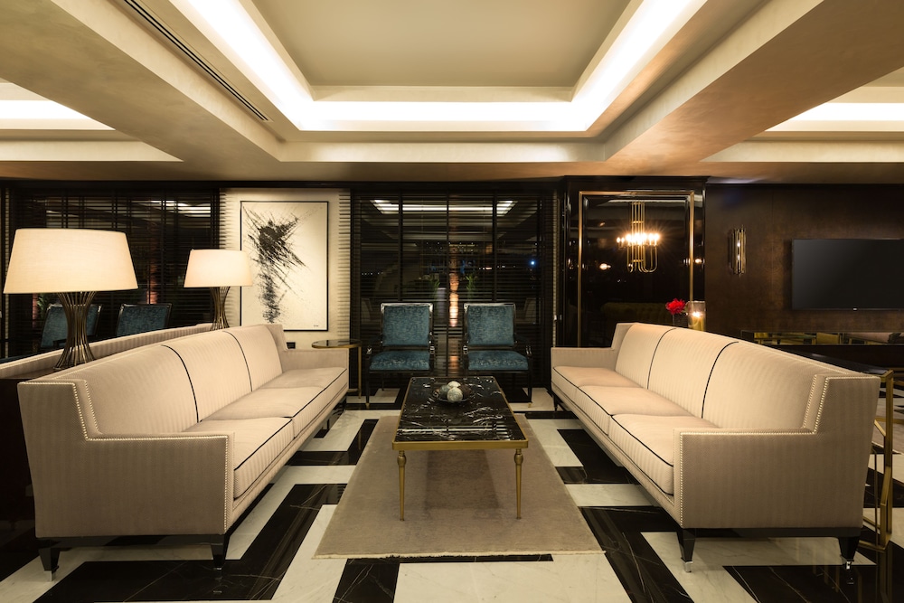 DoubleTree by Hilton Izmir Airport 50/85