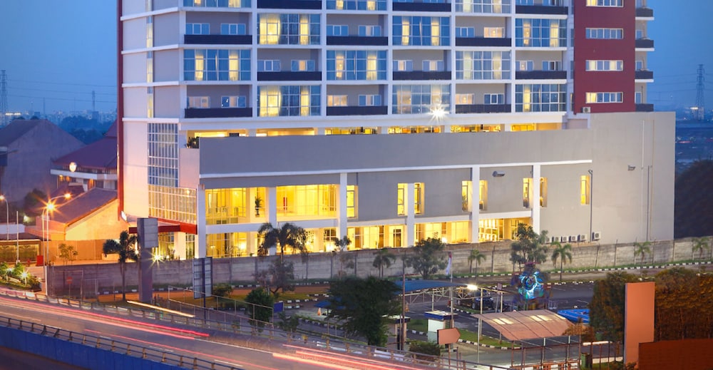 Hotel Santika Cikarang in CIKARANG