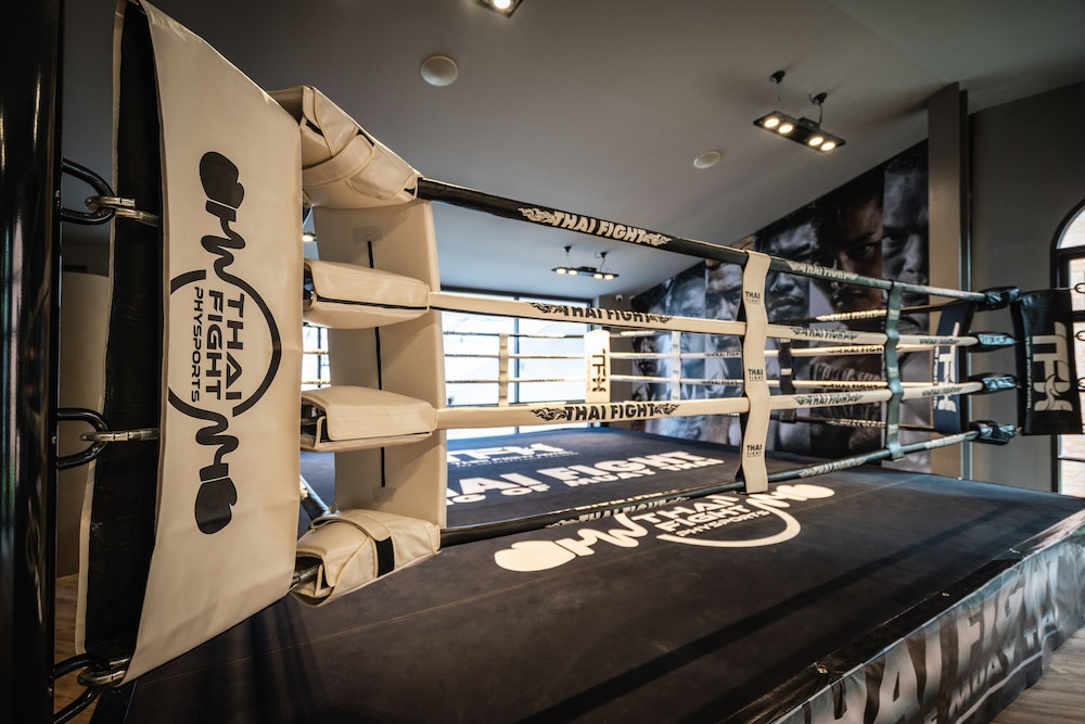 Thai Fight Hotel 24/49