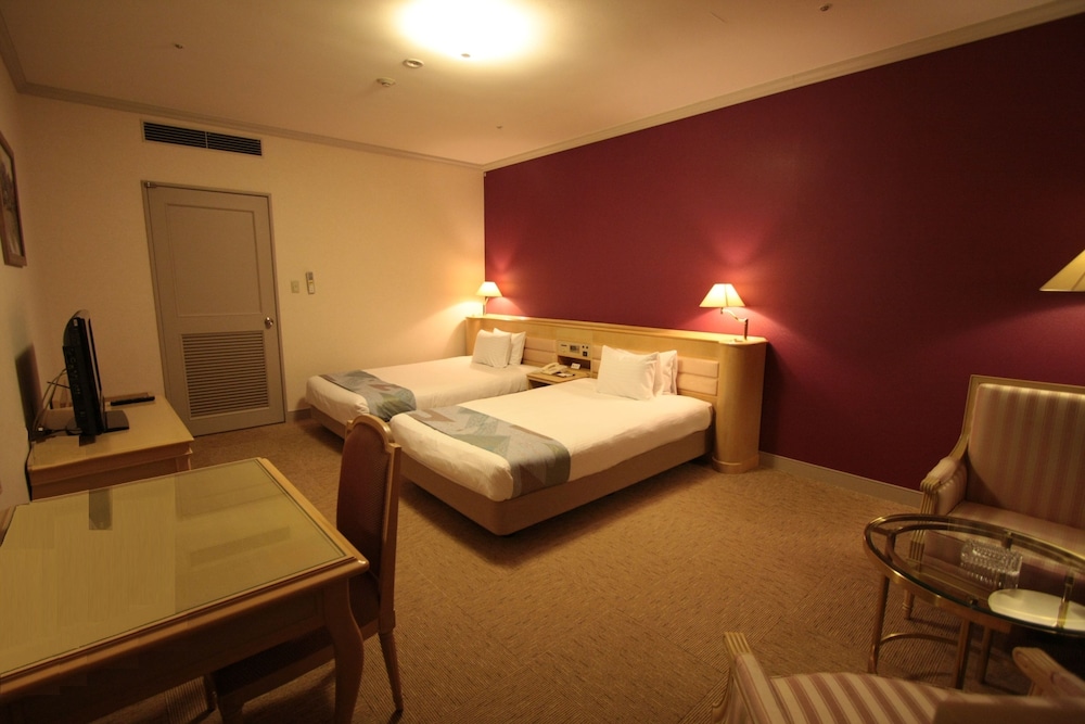 Sendai Hills Hotel 6/37