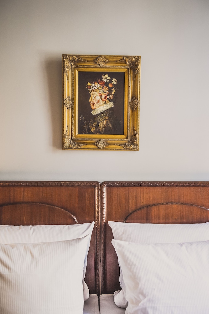 Henri Hotel Berlin Kurfurstendamm 42/62