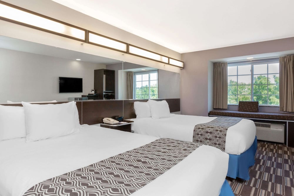 Microtel Inn & Suites Tuscaloosa Near University 11/30