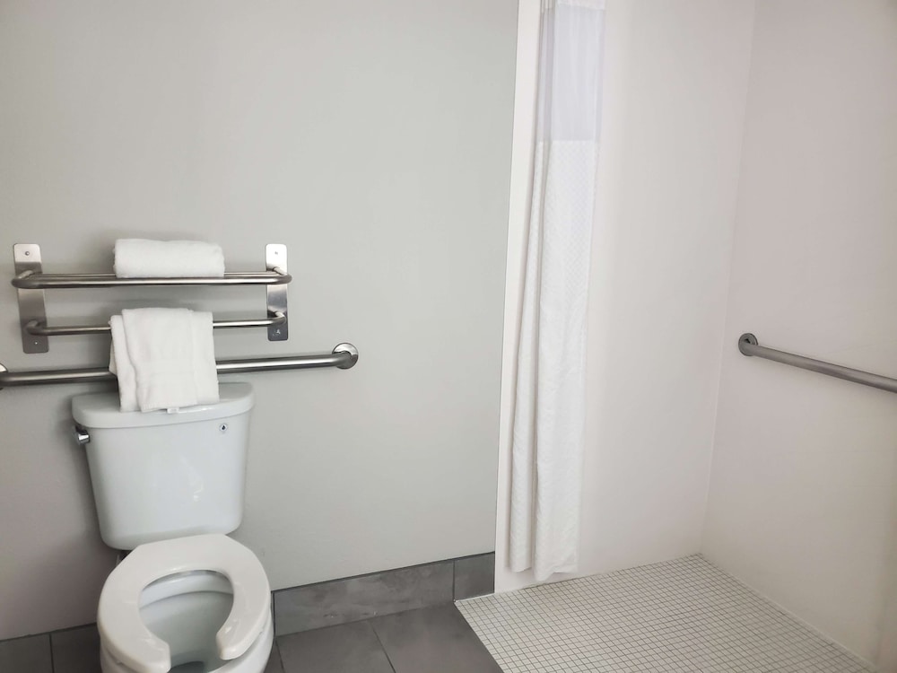 Best Western Plus Renton Inn 26/37