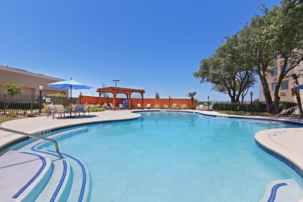 Holiday Inn Dallas Dfw Airport Area West 23/50