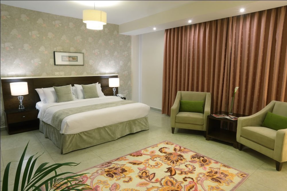 CITY ROSE HOTEL SUITES 12/67