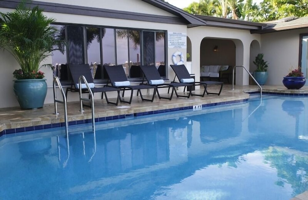 Pasa Tiempo Waterfront Resort 14/45