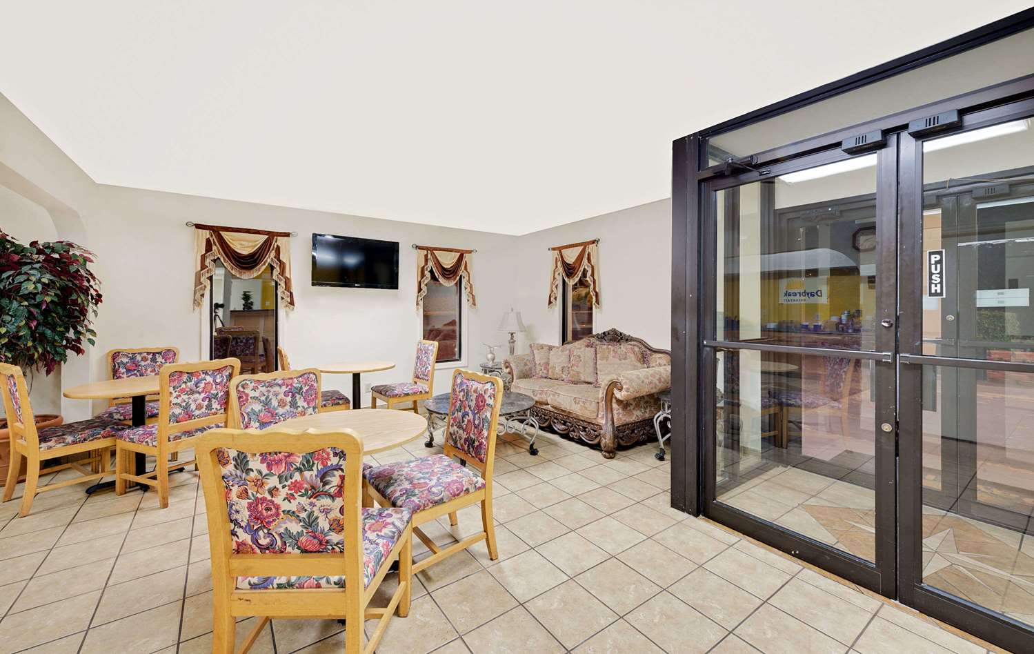Days Inn by Wyndham Cleveland TN 21/30