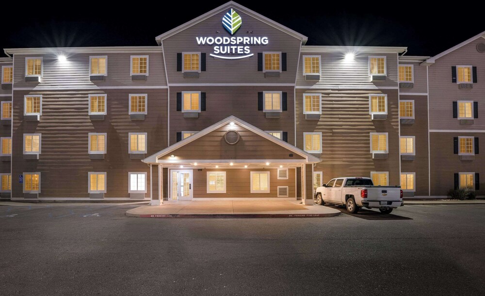 WoodSpring Suites Hobbs 32/36