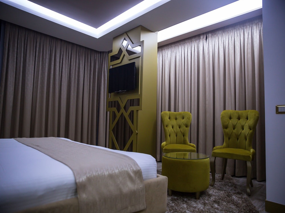 New W Hotel 43/50