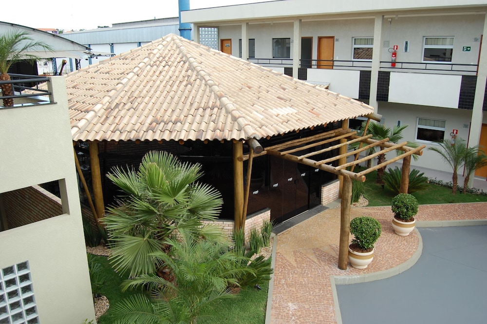 Limeira Suites 15/45