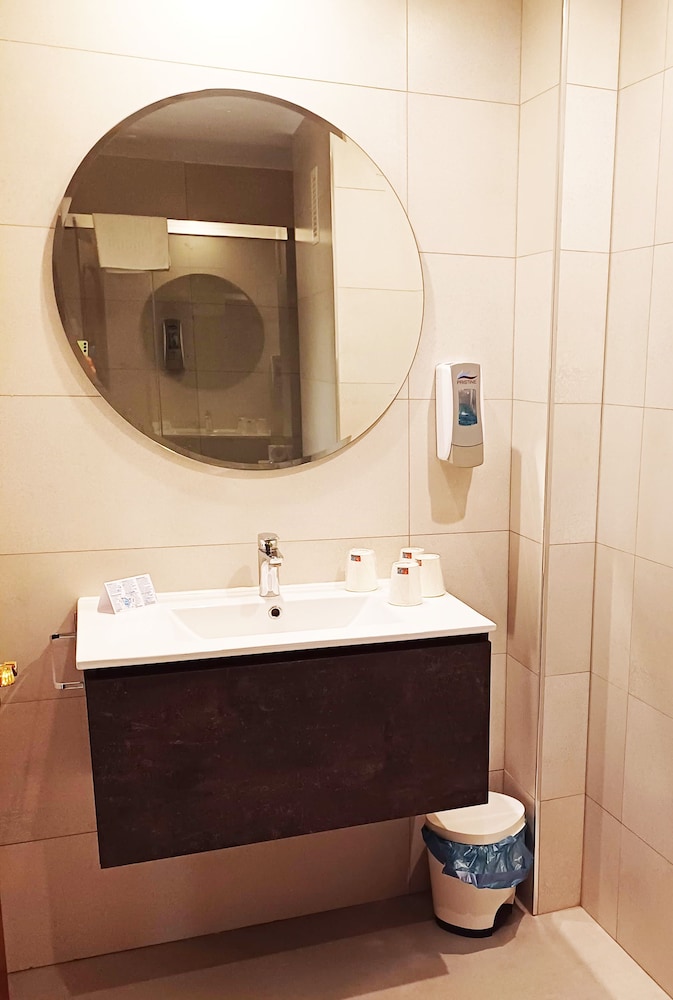 Hotel Mediterraneo 50/50