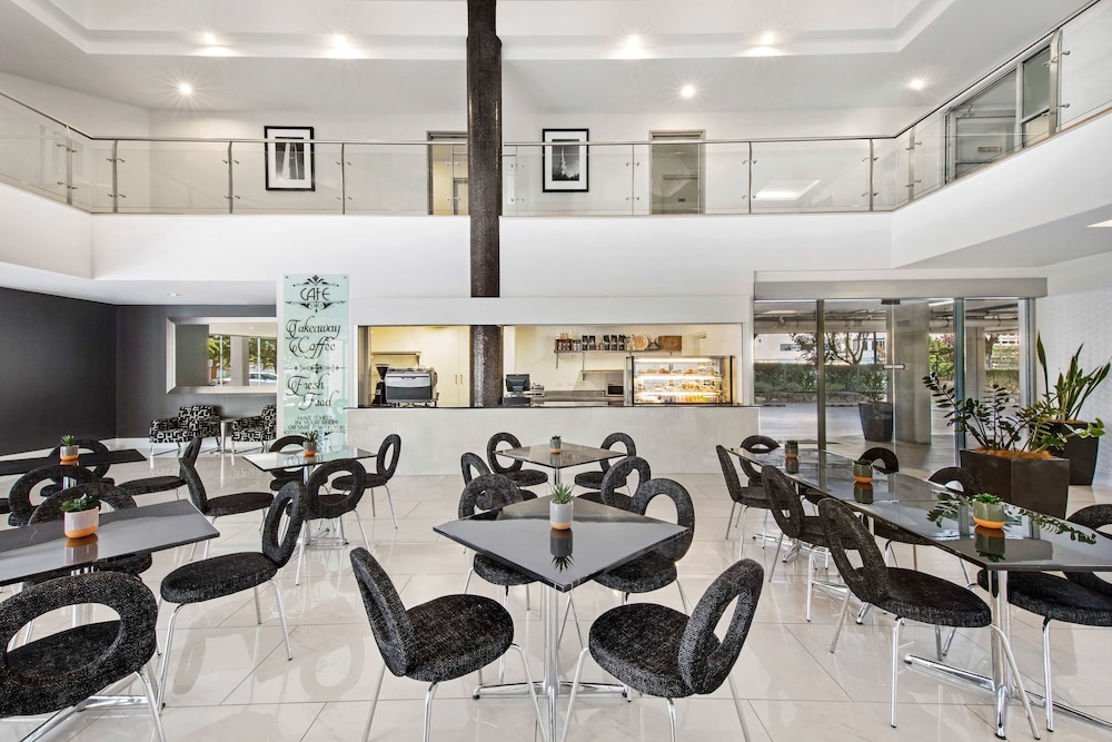 Adina Serviced Apartments Canberra Dickson 46/57