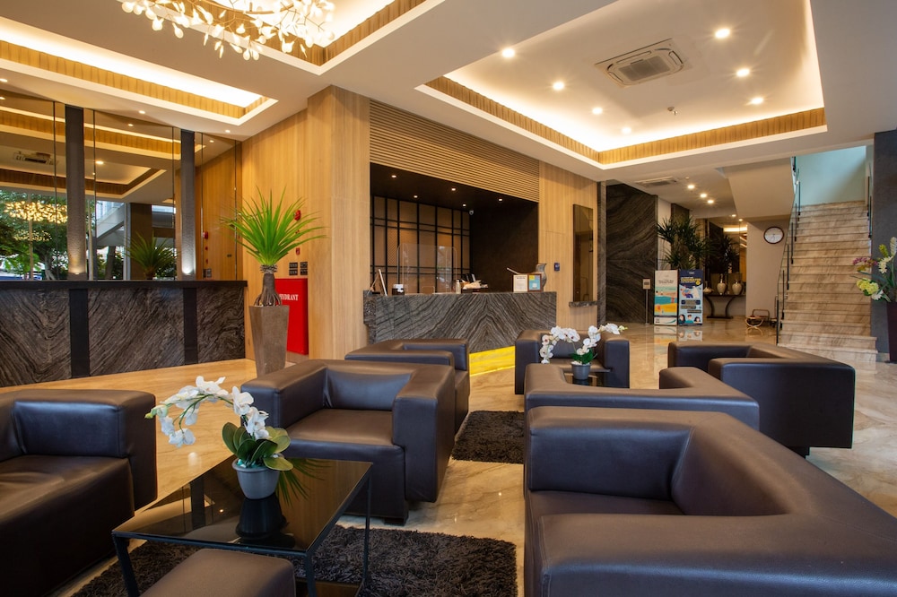 Avissa Suites 51/72