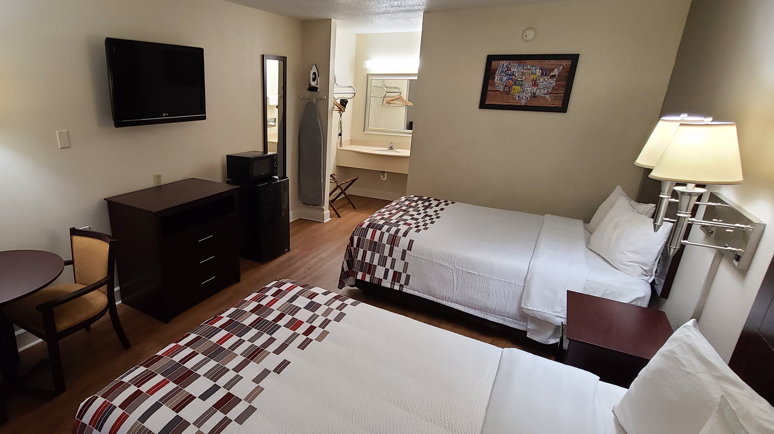 Econo Lodge Tifton 14/19