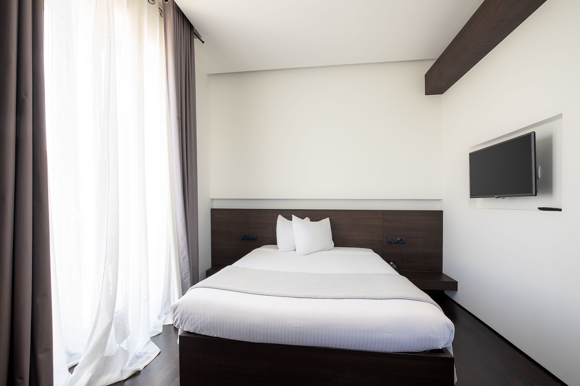 SINGLE ROOM SUPERIOR