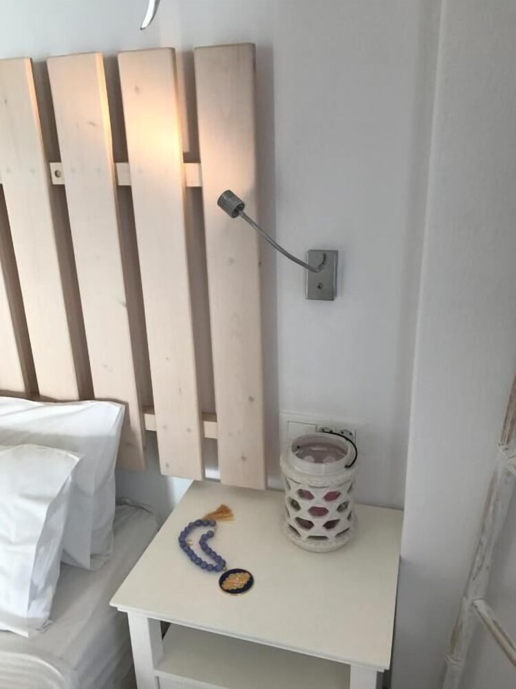 Yanna Luxury Suites 41/47