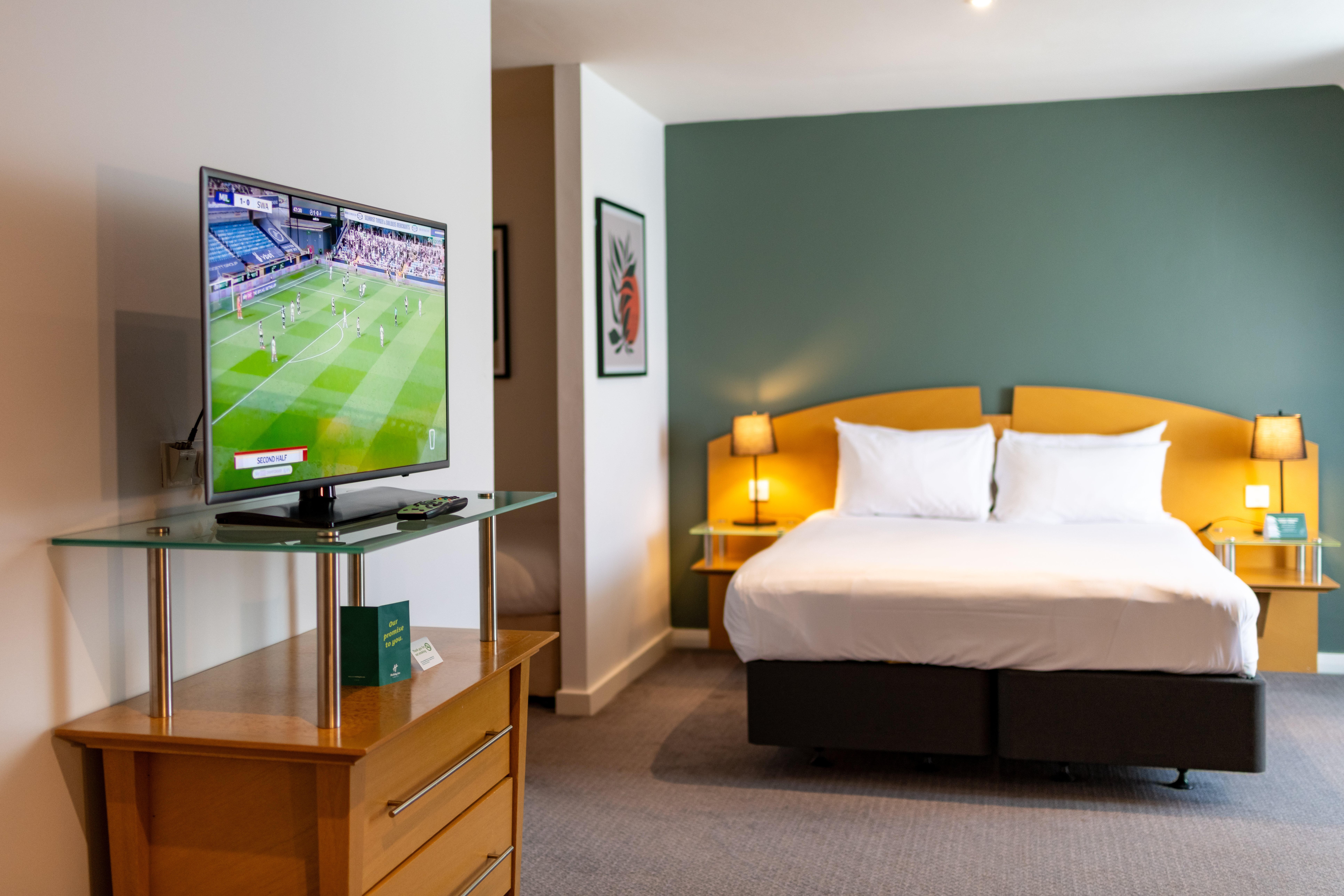 HOLIDAY INN ASHFORD NORTH 13/55