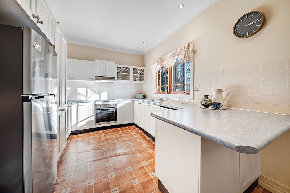 WHISPERING PINES BOUTIQUE ACCOMMODATION 5/50