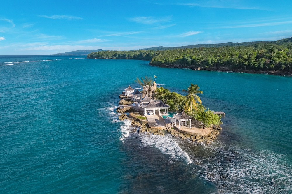 Couples Tower Isle - Adults Only 58/65