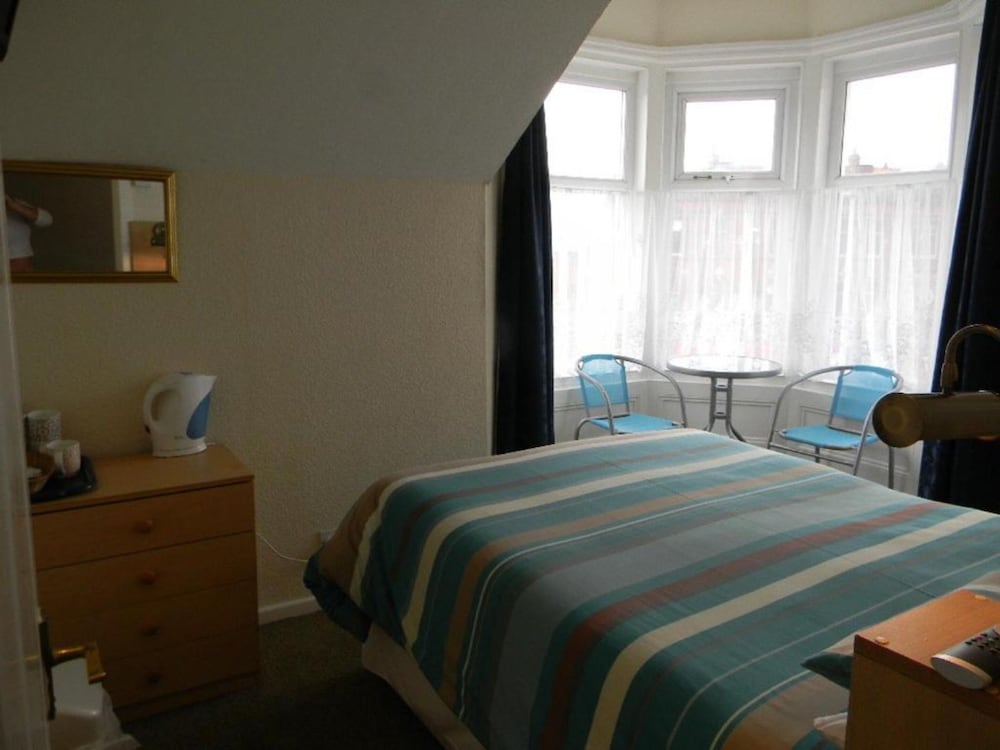 The Hawkes Hotel 15/56