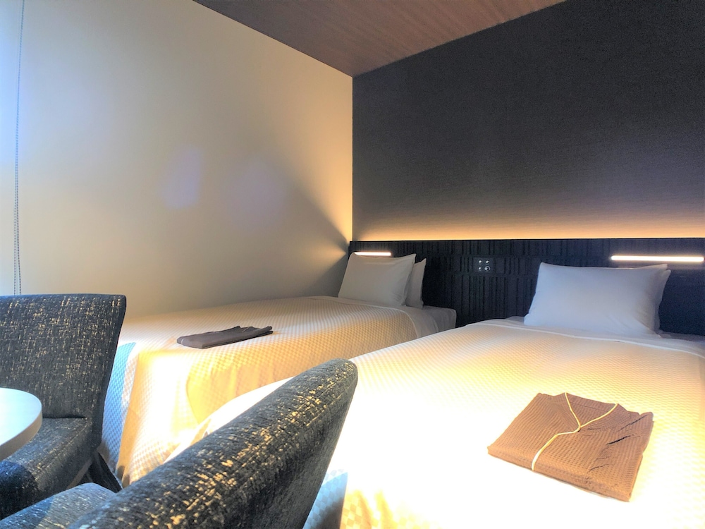 J Hotel Tokyo GEO 3/17
