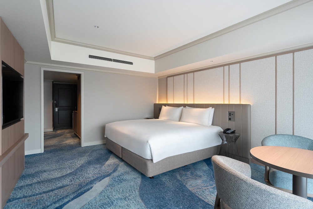 RENOVATED, RAINBOW, DELUXE, TWIN BEDS, BRIDGE VIEW
