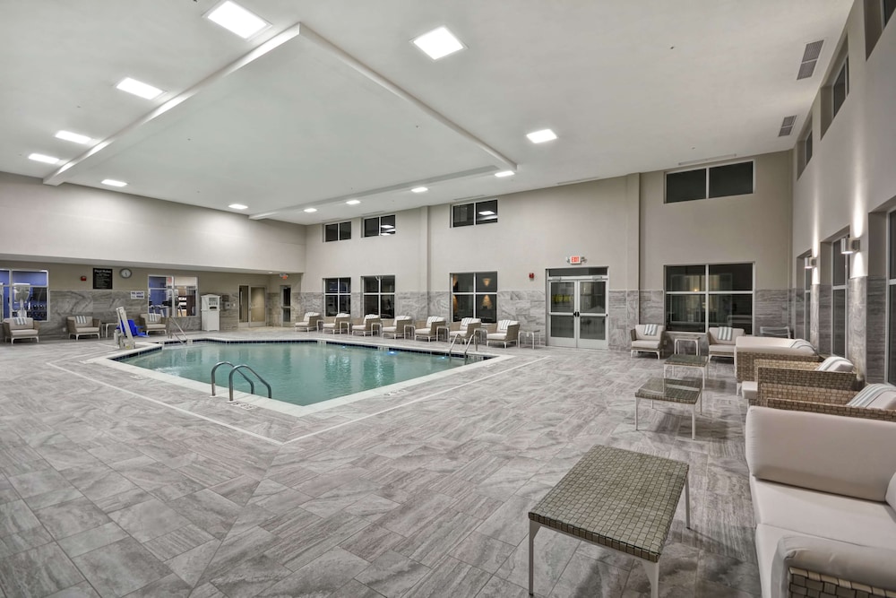 Homewood Suites by Hilton Warren Detroit 51/57