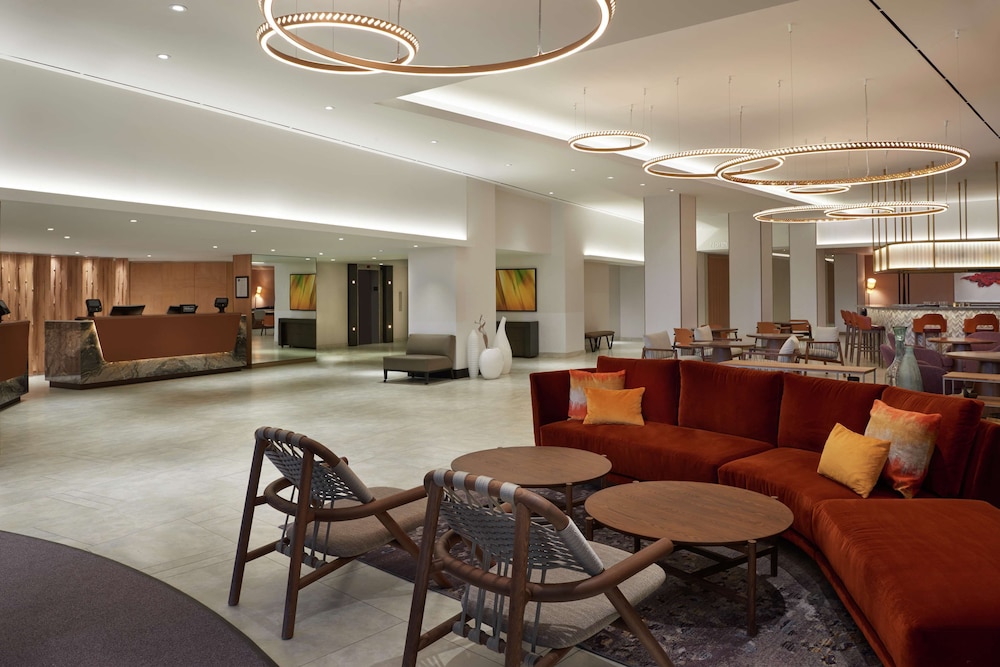 Hilton Toronto Airport Hotel & Suites 48/79