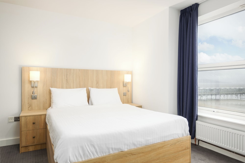 The Sandringham Hotel 17/48