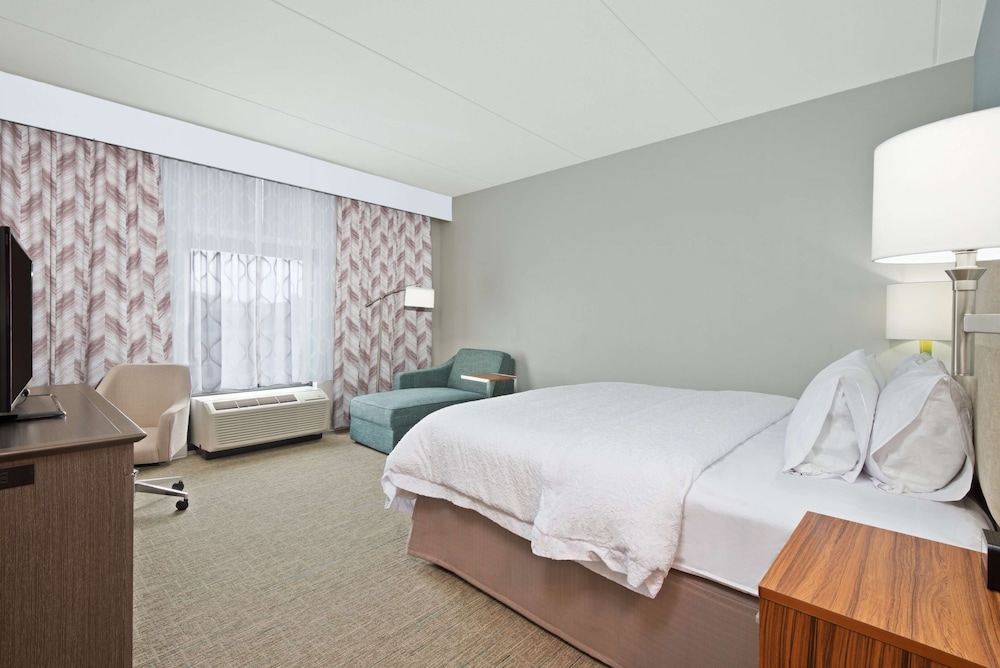 Hampton Inn & Suites North Huntingdon-Irwin 21/45